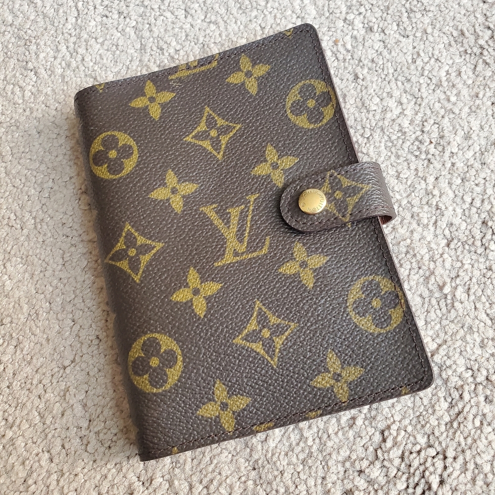 LOUIS VUITTON 💯% Authentic $675 Monogram 6 Ring Agenda